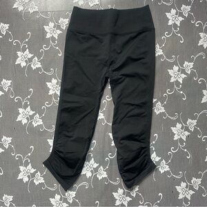 Lululemon Crop Leggings in Black